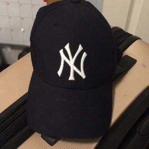 NEVER WORN Yankees Hat